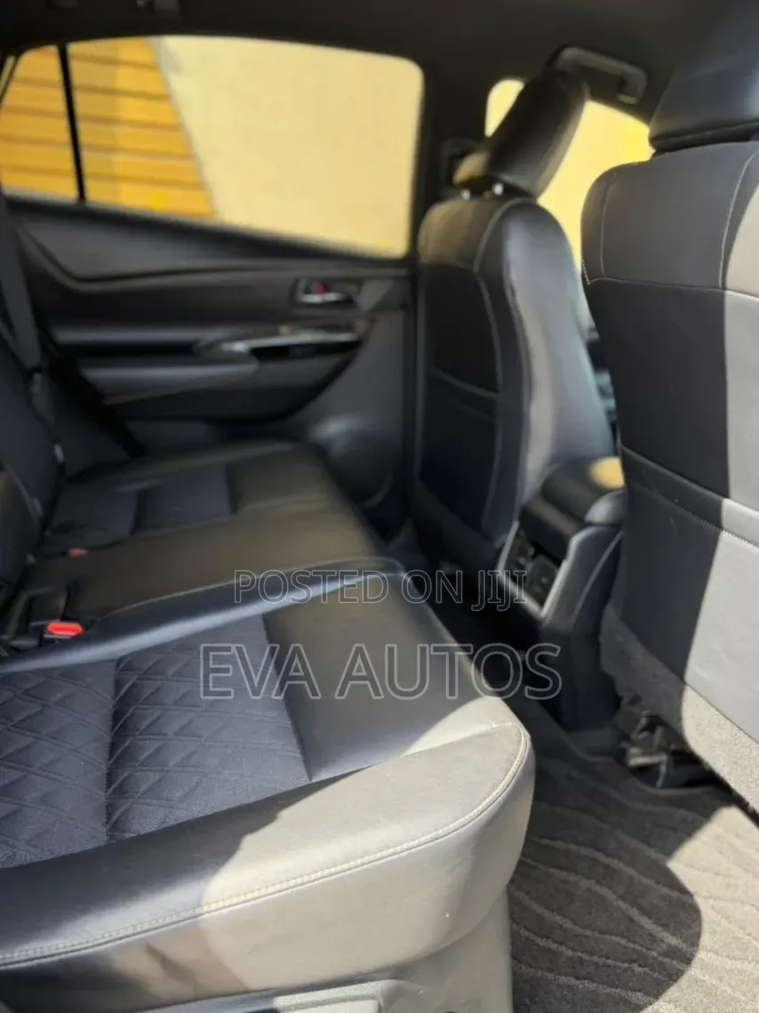 Toyota Harrier 2019 Black