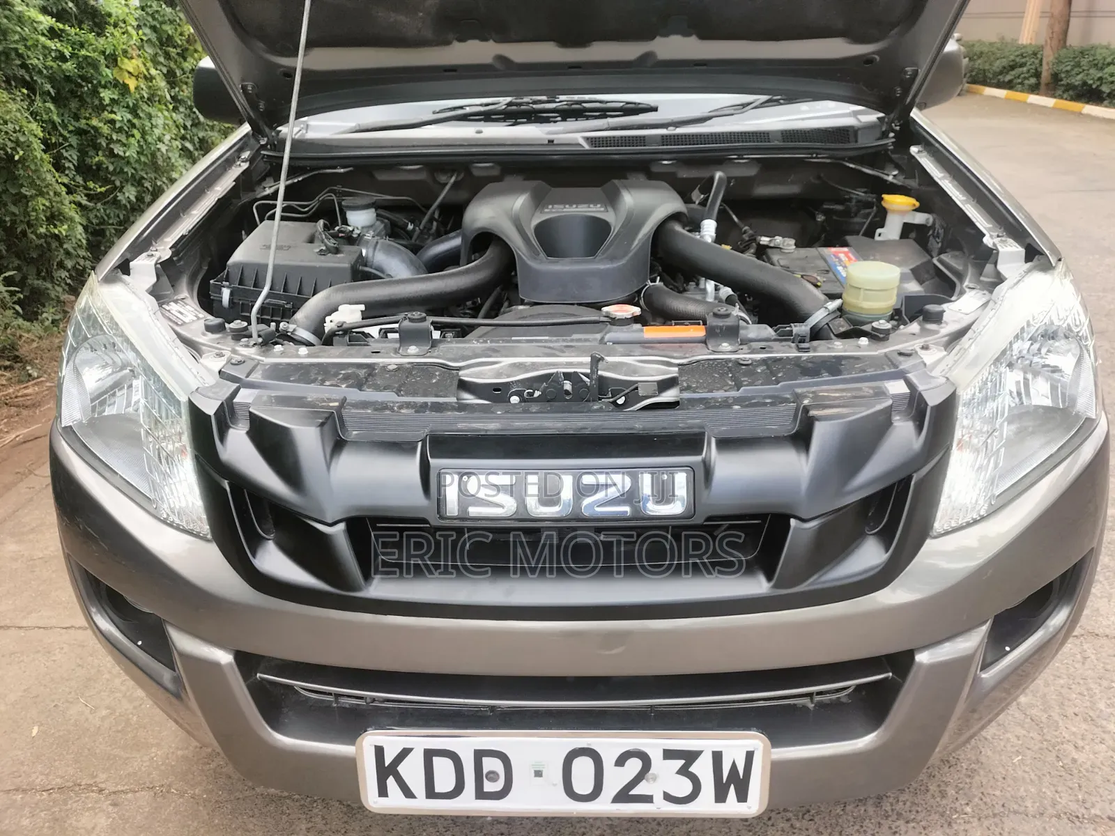 Isuzu D-MAX 2022 Gray