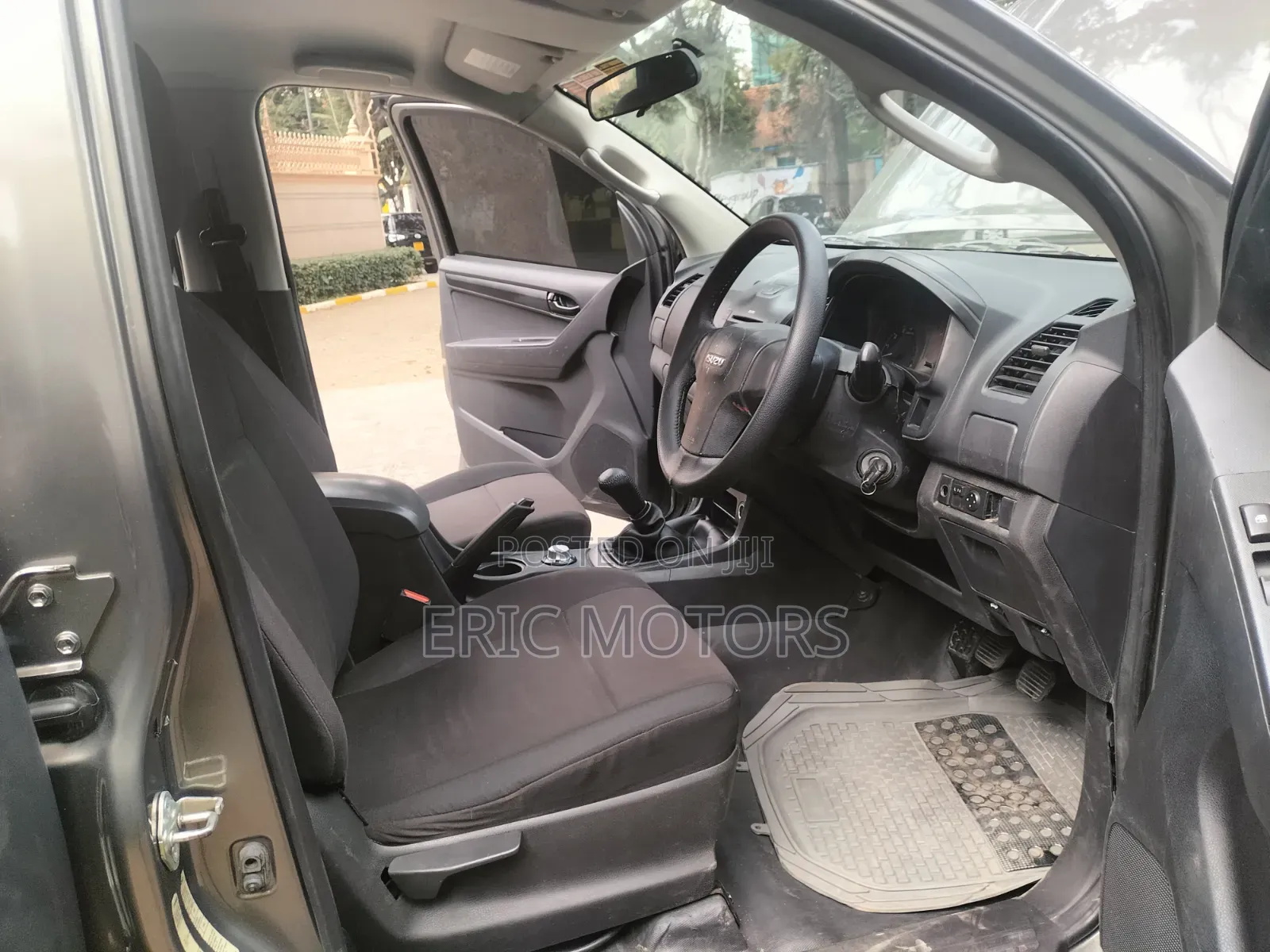 Isuzu D-MAX 2022 Gray
