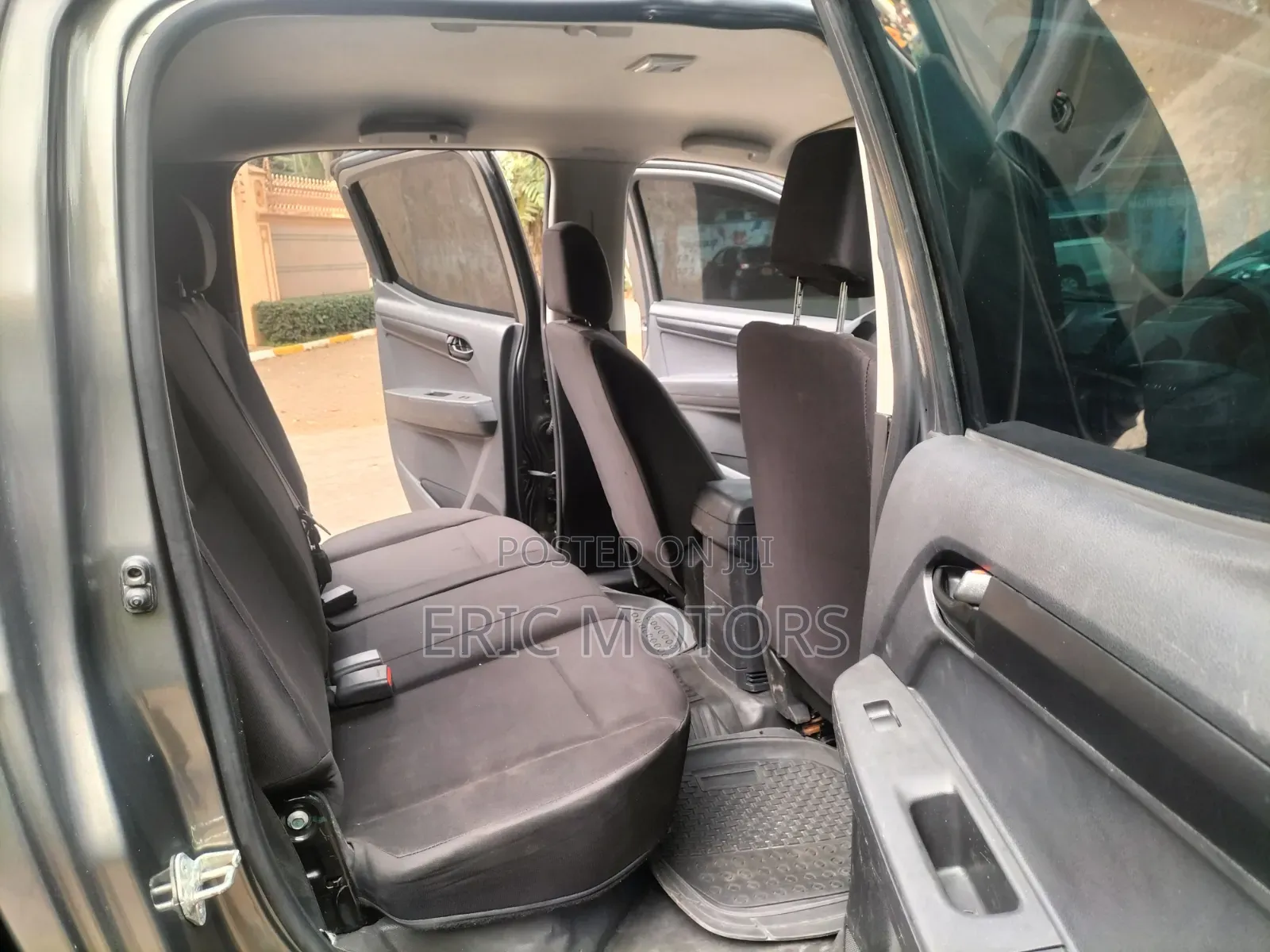 Isuzu D-MAX 2022 Gray