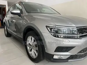 Volkswagen Tiguan 2019 Silver