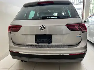 Volkswagen Tiguan 2019 Silver