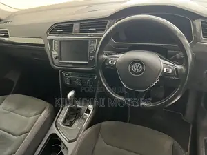 Volkswagen Tiguan 2019 Silver
