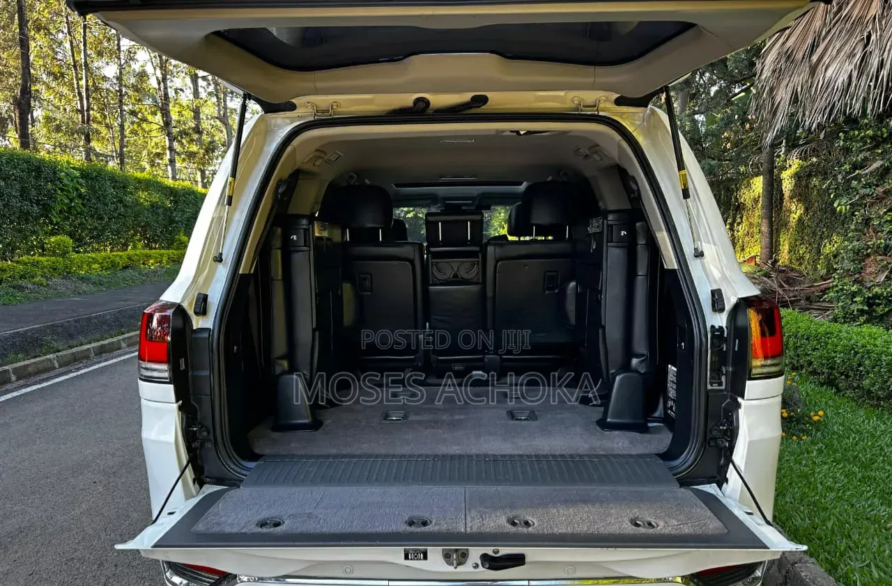 Toyota Land Cruiser 2015 White