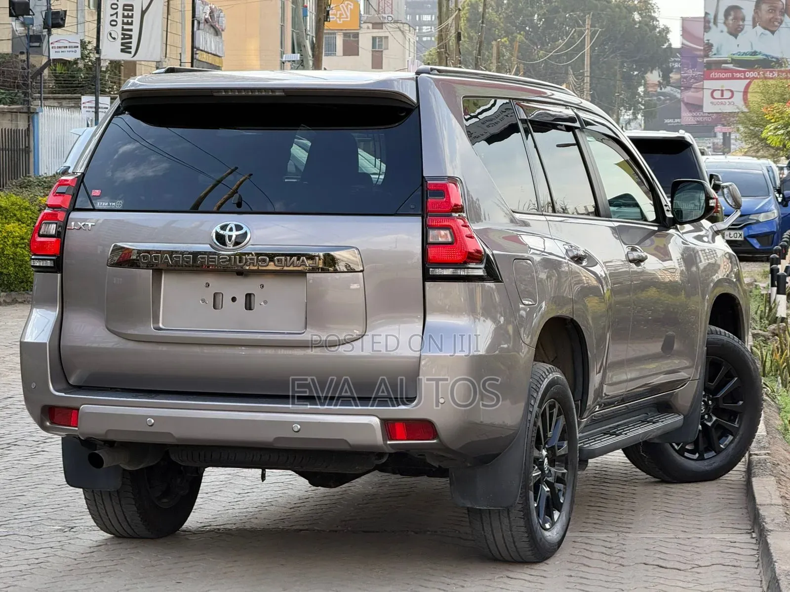 Toyota Land Cruiser Prado 2022 Beige