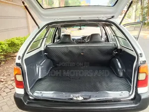 Toyota Corolla 1998 White