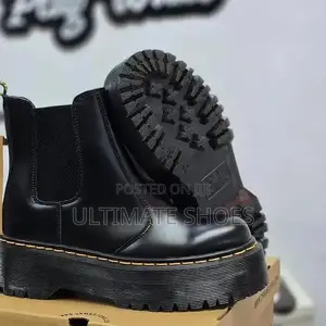 Dr Martens Chelsea Boots