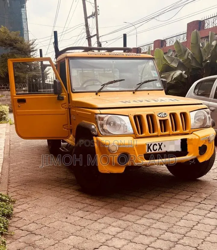 Mahindra Scorpio 2017 Yellow