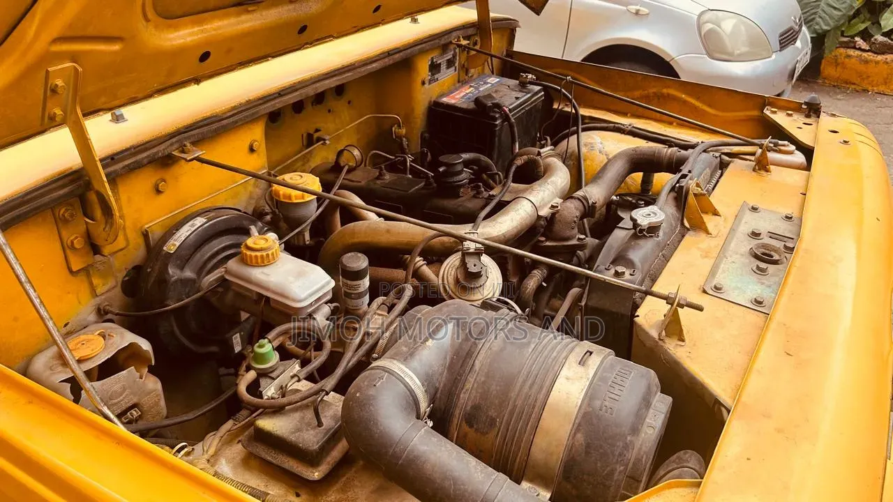 Mahindra Scorpio 2017 Yellow