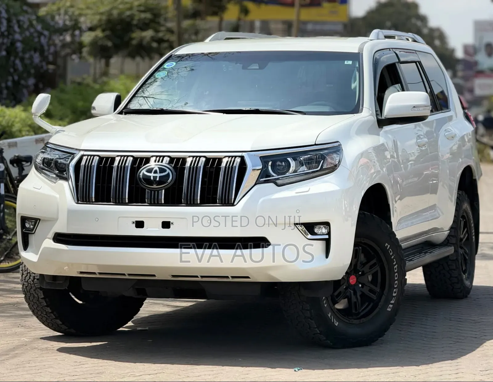 Toyota Land Cruiser Prado 2019 White