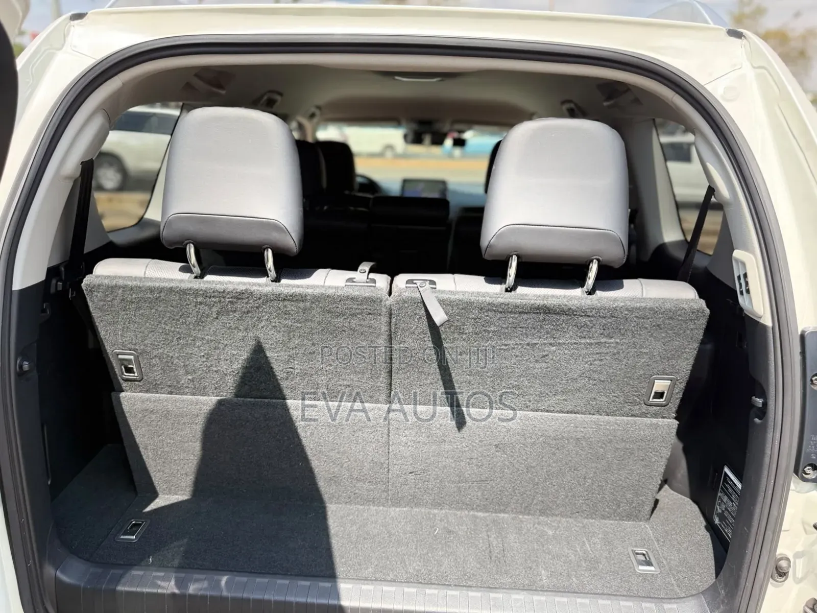 Toyota Land Cruiser Prado 2019 White