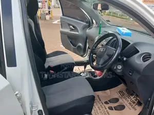 Toyota IST 2011 White