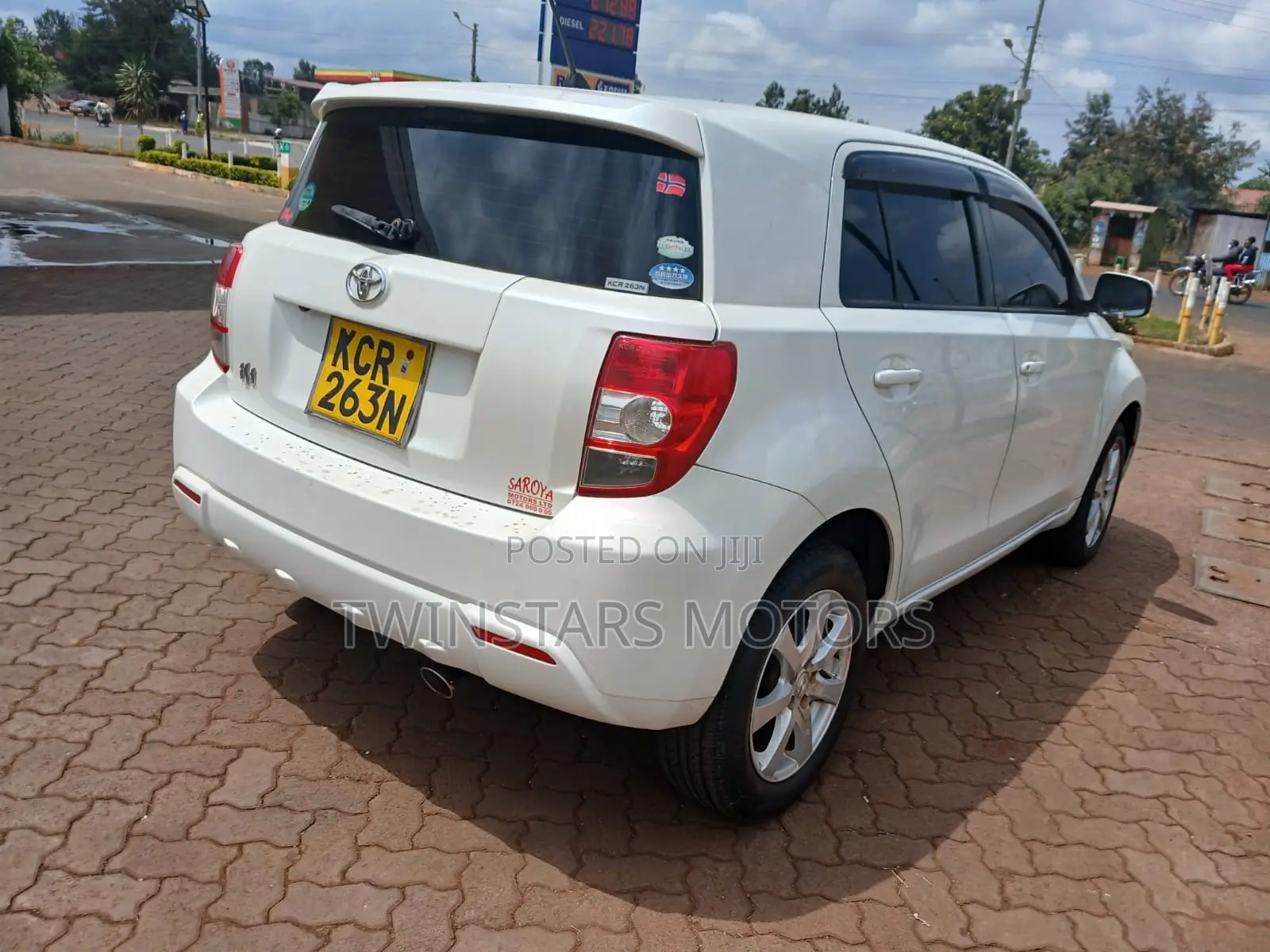 Toyota IST 2011 White
