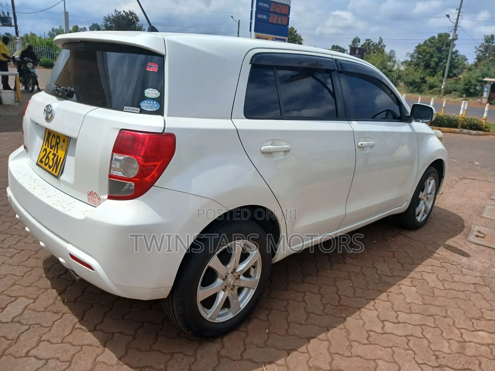 Toyota IST 2011 White