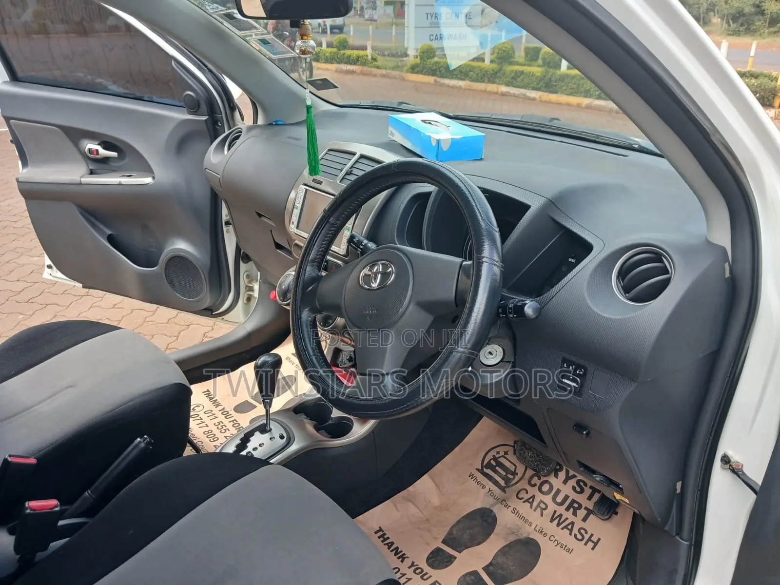 Toyota IST 2011 White