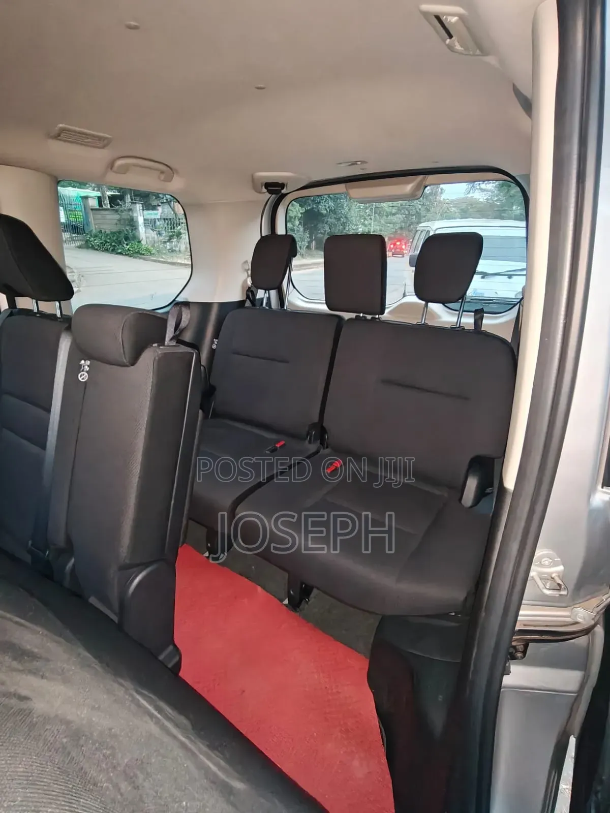 Nissan Serena 2018 Silver