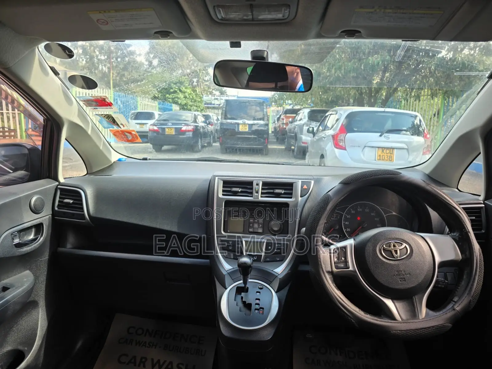 Toyota Ractis 1.5 FWD 2012 Black