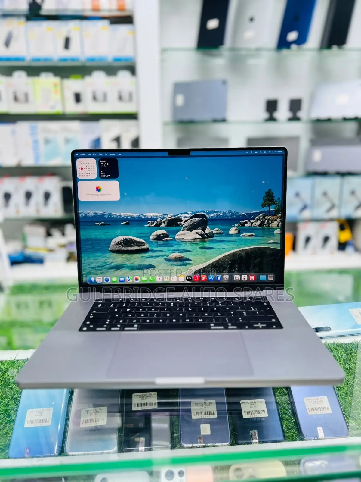 Laptop Apple MacBook Pro 2021 M1 Max 64GB Apple M1 Max SSD 1T
