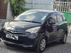 Toyota Ractis 1.5 FWD 2012 Black
