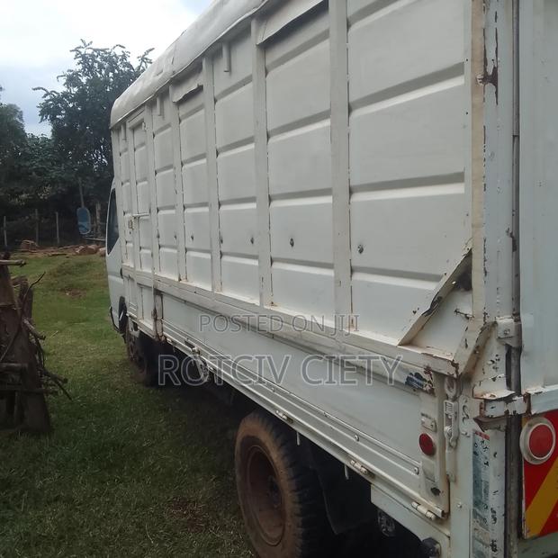 Mitsubishi Canter 2005 White for Sale - thumbnail 5
