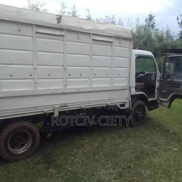Mitsubishi Canter 2005 White for Sale - thumbnail 6