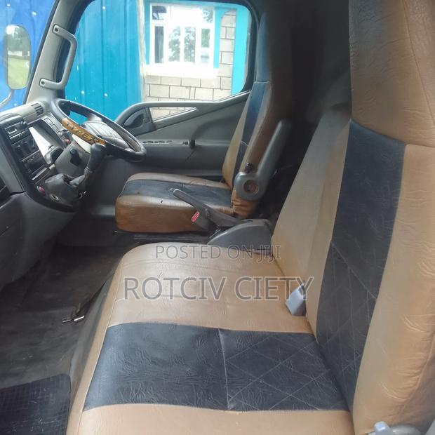 Mitsubishi Canter 2005 White for Sale - thumbnail 8