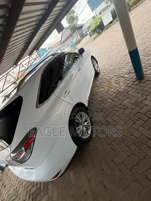 Lexus RX 450H FWD 2012 White