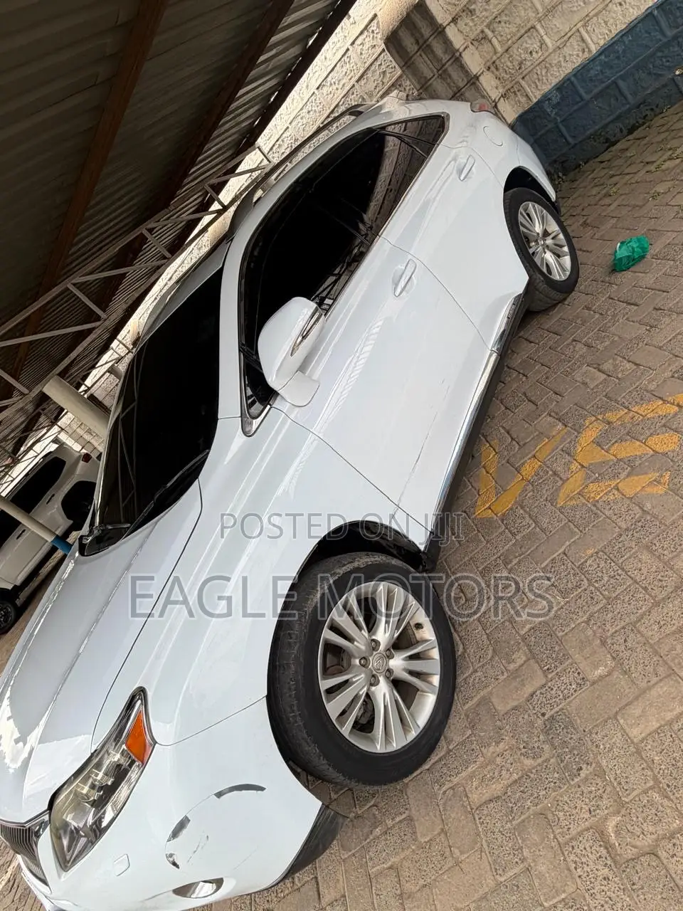 Lexus RX 450H FWD 2012 White
