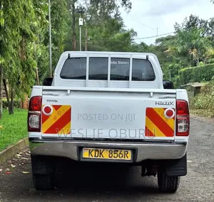 Toyota Hilux 2015 White