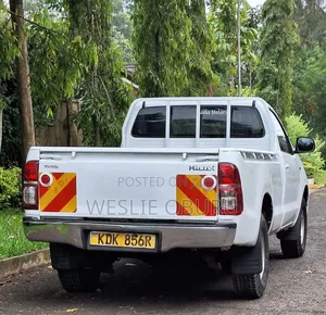 Toyota Hilux 2015 White