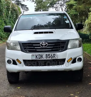 Toyota Hilux 2015 White