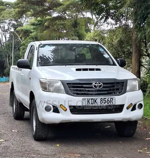 Toyota Hilux 2015 White