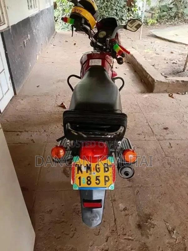 TVS HLX Plus ES 2021 Red
