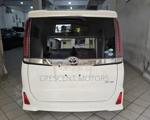 Toyota Noah 2019 White