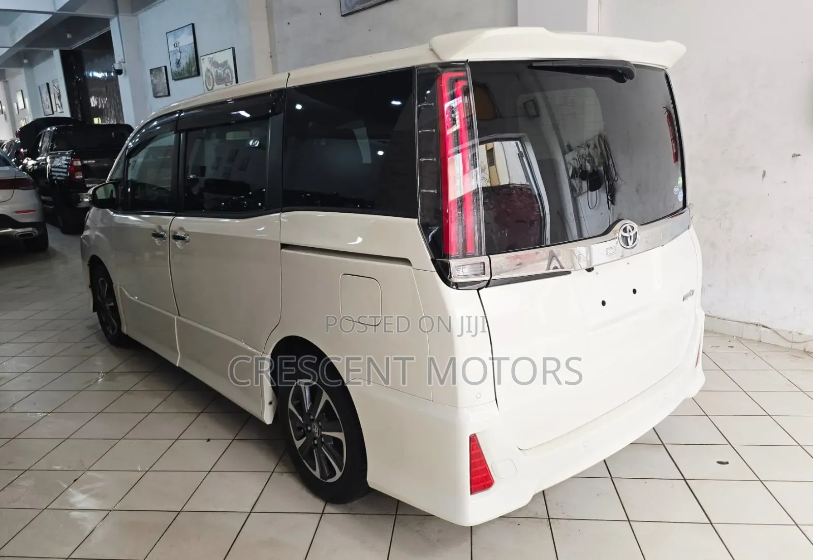 Toyota Noah 2019 White