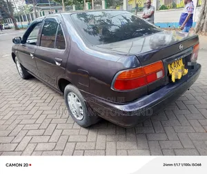 Nissan Sunny 2001 Gray