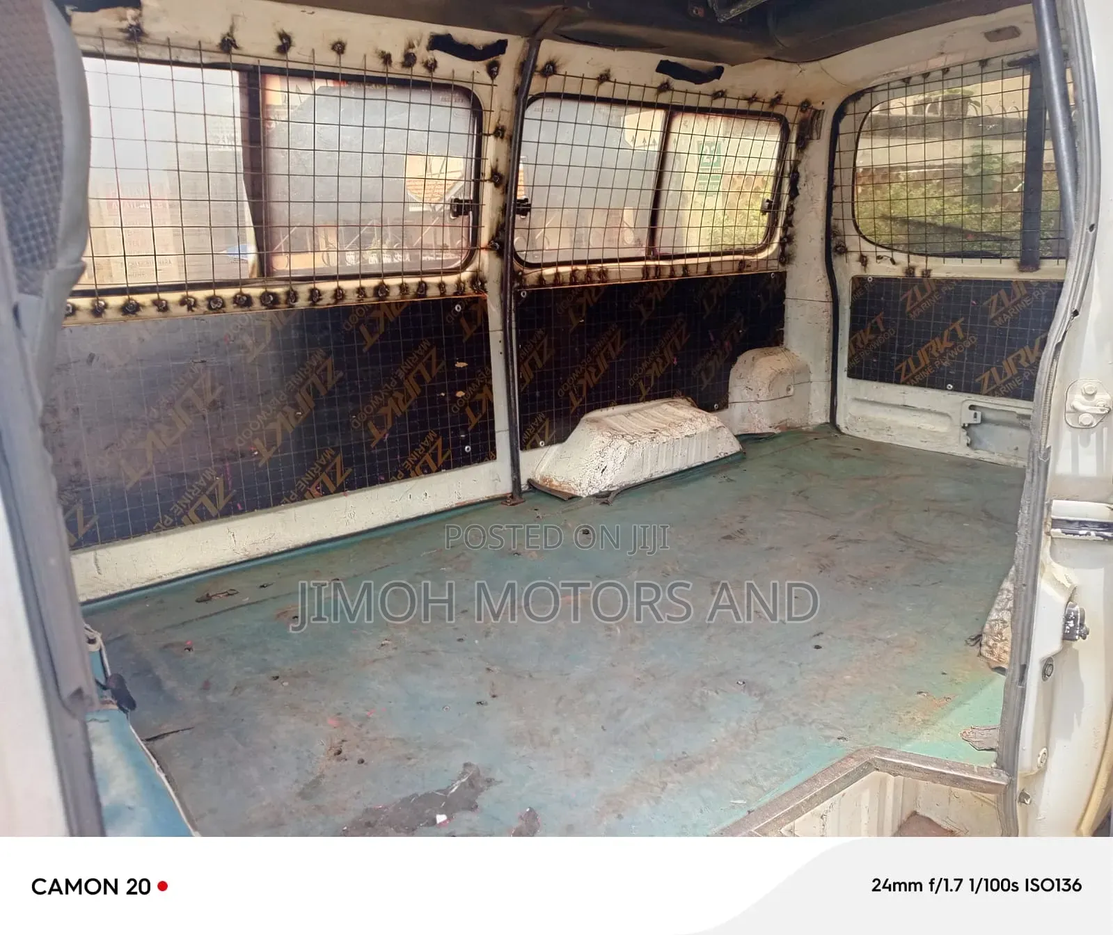 Nissan Caravan (Urvan) 2006 White