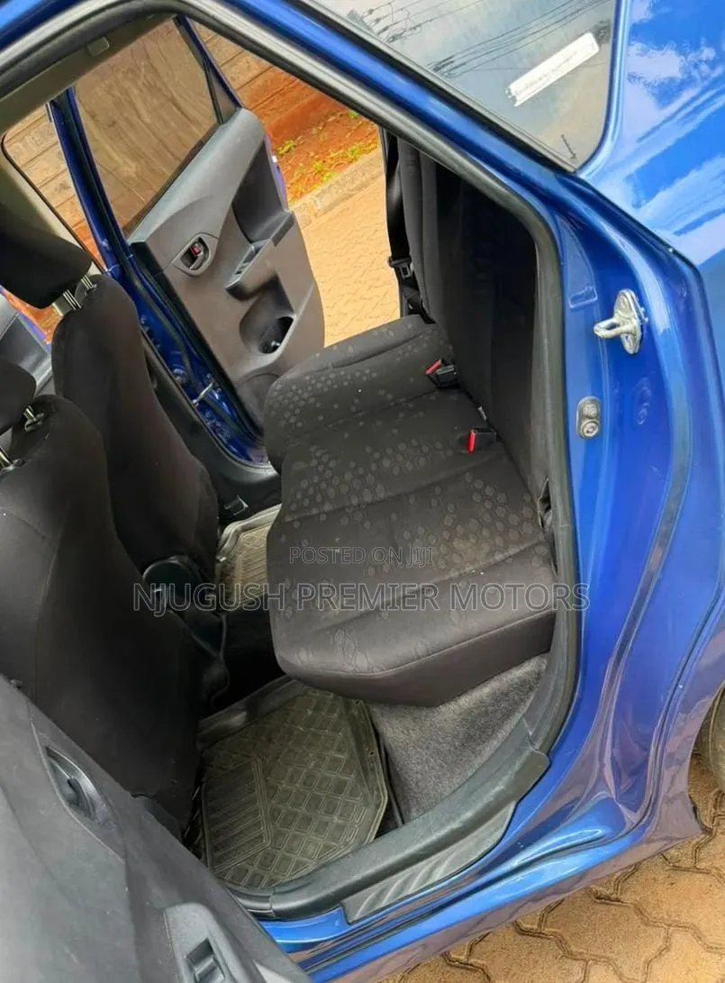 Subaru Trezia 2011 Blue