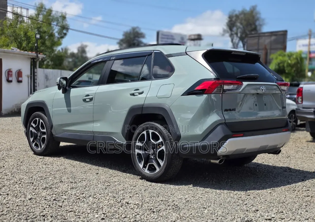 Toyota RAV4 2020 Green