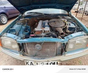 Mercedes-Benz 280E 1998 Blue
