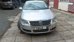 Volkswagen Passat 2009 Silver