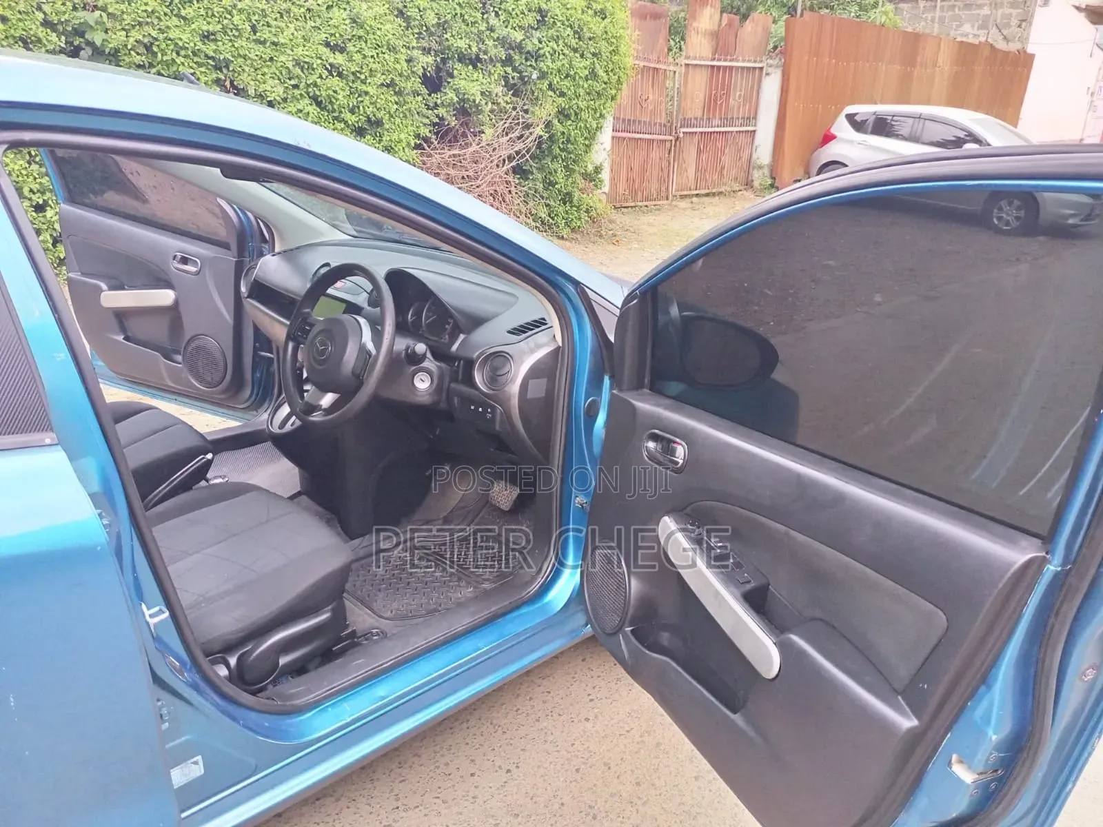Mazda Demio 2011 Blue