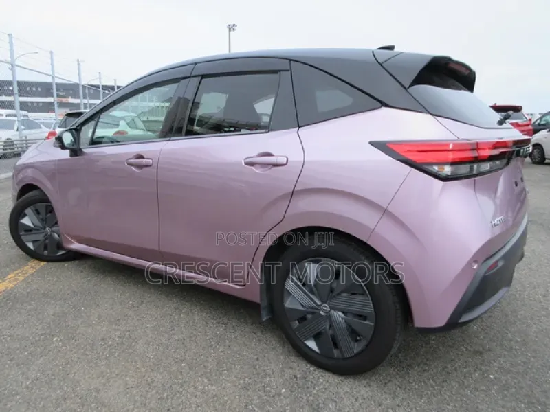 Nissan Note 1.2 Hybrid 2021 Pink