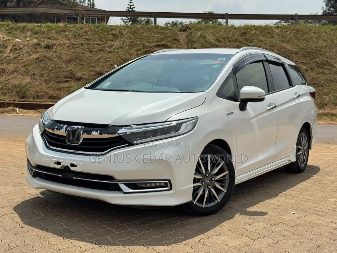 Honda Shuttle 2019 White