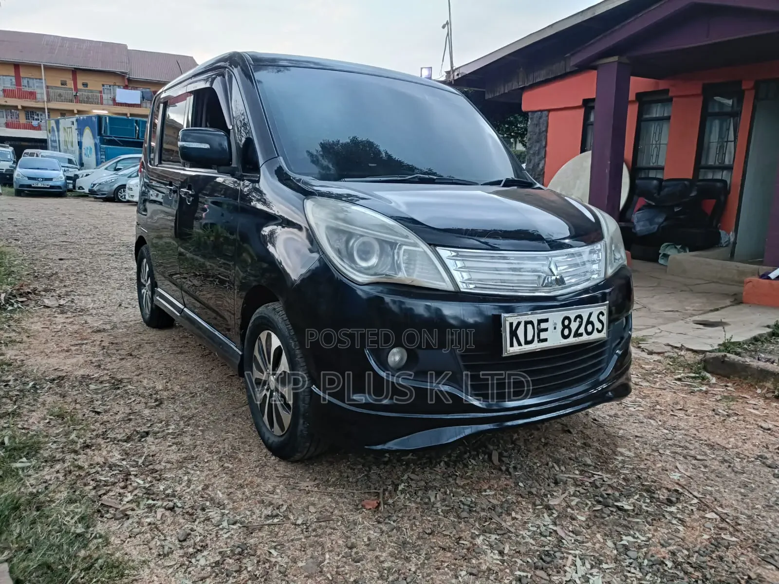 Mitsubishi Delica 2014 Black