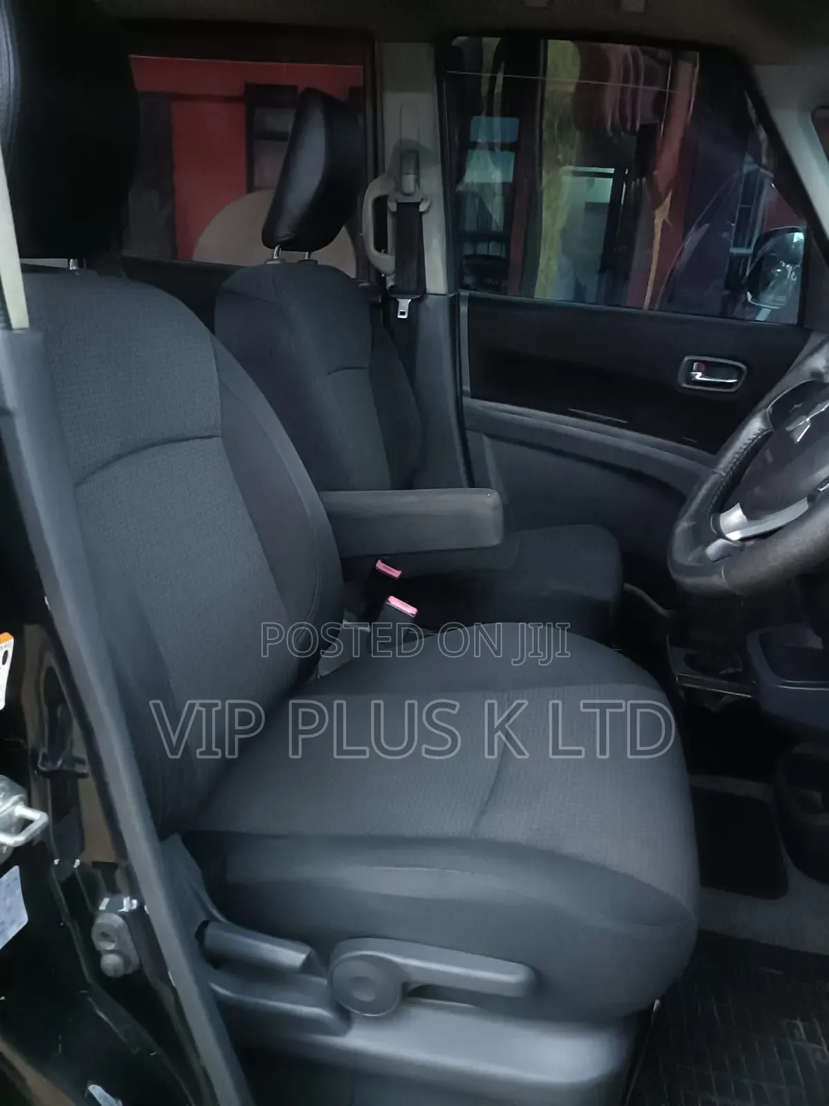 Mitsubishi Delica 2014 Black