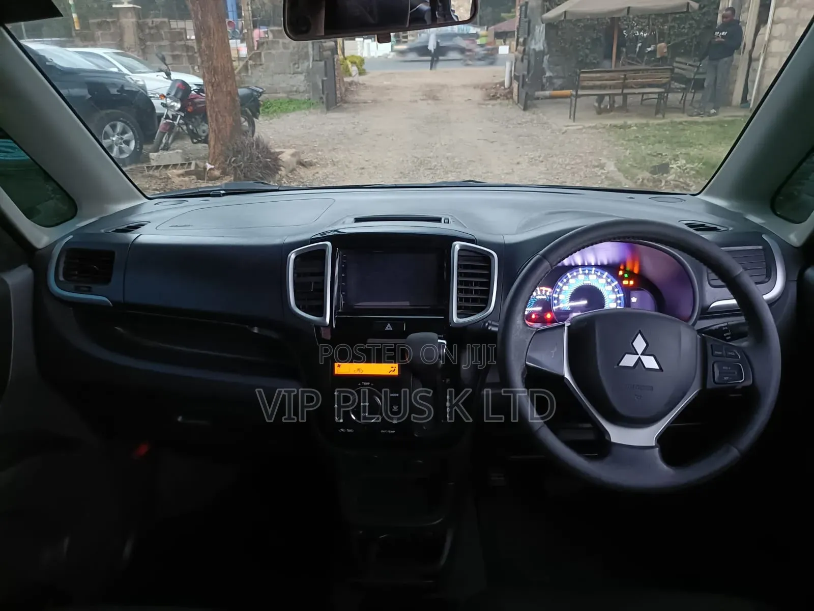 Mitsubishi Delica 2014 Black