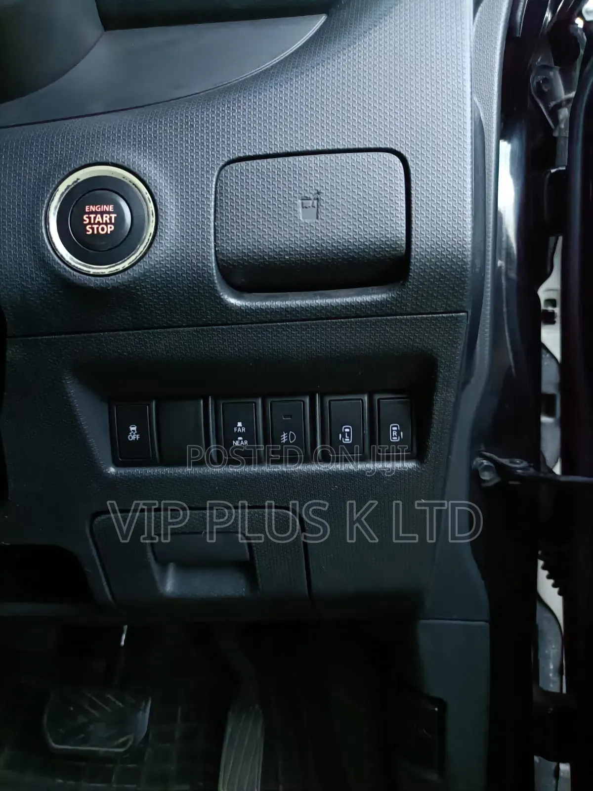 Mitsubishi Delica 2014 Black