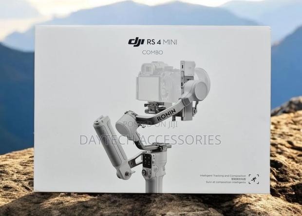 This Is a Dji Rs 4 Mini Combo Gimbal Stabilizer Package.