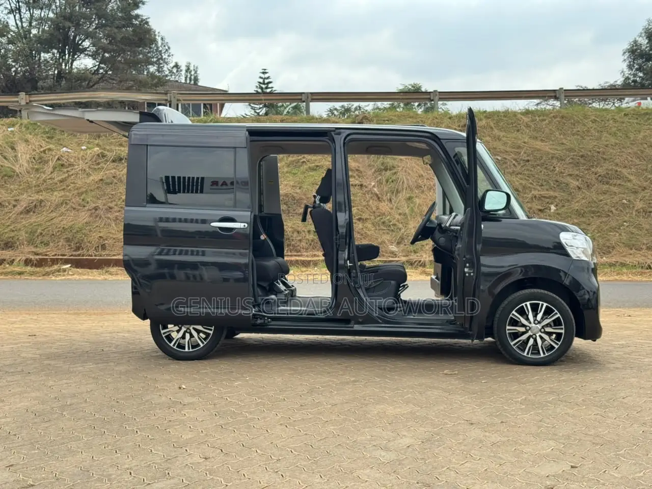 Daihatsu Tanto 2019
